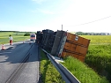 Umgekippter Lkw blockierte B4 (Foto: privat)