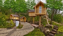 Baumhaus auf Schwarzwälder Hof (Foto: www.glambing.info) Baumhaus auf Schwarzwälder Hof (Foto: www.glambing.info)