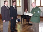 Bef&ouml;rderung bei der Polizei (Foto: Karl-Heinz Herrmann)