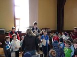 Kinder und Jugendliche beim Possenlauf (Foto: Karl-Heinz Herrmann)
