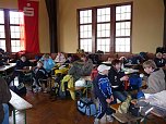 Kinder und Jugendliche beim Possenlauf (Foto: Karl-Heinz Herrmann)