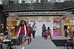 Modeschau in der Galerie (Foto: nnz-city scout: Sven G&auml;mkow)
