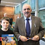 Hochklassiges Tischtennis beim Schulamtsfinale (Foto: K. Trost) Hochklassiges Tischtennis beim Schulamtsfinale (Foto: K. Trost)