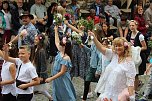 211. Brunnenfestumzug in Bad Langensalza mit vielen fr&ouml;hlichen Akteuren (Foto: Eva Maria Wiegand)