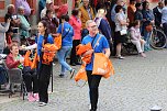 211. Brunnenfestumzug in Bad Langensalza mit vielen fr&ouml;hlichen Akteuren (Foto: Eva Maria Wiegand)