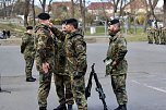 Verabschiedungsappell von Major Baumbach (Aufklärungsbataillons 13 - Standort Gotha) auf dem Jahnplatz in Bad Langensalza (Foto: Eva Maria Wiegand) Verabschiedungsappell von Major Baumbach (Aufklärungsbataillons 13 - Standort Gotha) auf dem Jahnplatz in Bad Langensalza (Foto: Eva Maria Wiegand)