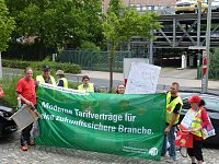 Bild: Protest der Besch&auml;ftigten