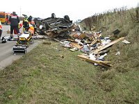 Bild: Wohnmobil komplett zerst&ouml;rt