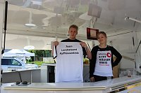 Bild: Feiern am Radweg haben begonnen