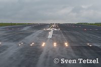 Bild: Auf dem Flughafen unterwegs