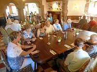 Bild: "Tafelrunde" auf Schloss Berlepsch