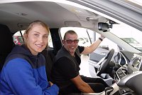 Autos an THC-Mädels übergeben Bild: Autos an THC-Mädels übergeben