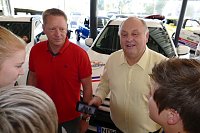 Autos an THC-Mädels übergeben Bild: Autos an THC-Mädels übergeben