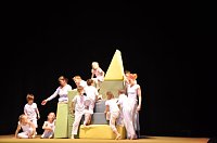 Bild: Salto Mortale im Theater
