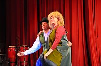 Bild: Salto Mortale im Theater