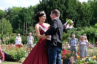 Krönung der Rosenkönigin in Sangerhausen Bild: Krönung der Rosenkönigin in Sangerhausen