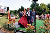 Krönung der Rosenkönigin in Sangerhausen Bild: Krönung der Rosenkönigin in Sangerhausen