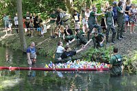 Am Start und an der Strecke des Entenrennens 2022 Bild: Am Start und an der Strecke des Entenrennens 2022