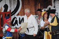 Mit einem phantastischen Spektakel und die Verabschiedung aller Akteure, endete das 28. Mittelalterfest von Bad Langensalza Bild: Mit einem phantastischen Spektakel und die Verabschiedung aller Akteure, endete das 28. Mittelalterfest von Bad Langensalza