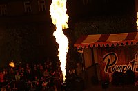 Atemberaubendes Feuerspektakel auf dem Töpfermarkt in Bad Langensalza Bild: Atemberaubendes Feuerspektakel auf dem Töpfermarkt in Bad Langensalza