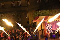 Atemberaubendes Feuerspektakel auf dem Töpfermarkt in Bad Langensalza Bild: Atemberaubendes Feuerspektakel auf dem Töpfermarkt in Bad Langensalza