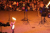 Atemberaubendes Feuerspektakel auf dem Töpfermarkt in Bad Langensalza Bild: Atemberaubendes Feuerspektakel auf dem Töpfermarkt in Bad Langensalza