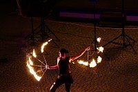 Atemberaubendes Feuerspektakel auf dem Töpfermarkt in Bad Langensalza Bild: Atemberaubendes Feuerspektakel auf dem Töpfermarkt in Bad Langensalza