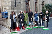 Bild: Fr&uuml;hjahrsputz am Bad Langensalzaer Rathaus