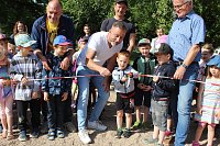 Bild: Feierliche Einweihung des neuen Spielplatzes in Bad Langensalza Nord