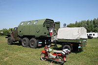 Ural auf dem Campingplatz Bild: Ural auf dem Campingplatz