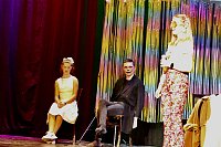 Bild: Theatergruppe des Salza-Gymnasiums feierte umjubelte Premiere mit ihren St&uuml;ck Alice im ANDERLAND, frei nach Lewis Carrol.