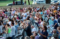 Begeisterte Zuschauerinnen und Zuschauer beim "ABBA Dream Tribute" Konzert in Bad Langensalza Bild: Begeisterte Zuschauerinnen und Zuschauer beim "ABBA Dream Tribute" Konzert in Bad Langensalza