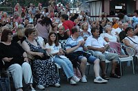 Begeisterte Zuschauerinnen und Zuschauer beim "ABBA Dream Tribute" Konzert in Bad Langensalza Bild: Begeisterte Zuschauerinnen und Zuschauer beim "ABBA Dream Tribute" Konzert in Bad Langensalza