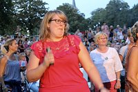Begeisterte Zuschauerinnen und Zuschauer beim "ABBA Dream Tribute" Konzert in Bad Langensalza Bild: Begeisterte Zuschauerinnen und Zuschauer beim "ABBA Dream Tribute" Konzert in Bad Langensalza