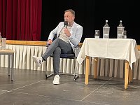 Bild: Szenen einer kontroversen Fragestunde