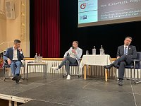 Bild: Szenen einer kontroversen Fragestunde