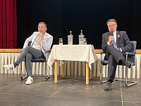 Bild: Szenen einer kontroversen Fragestunde