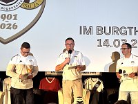 Bild: Der Vorstand des FSV Preu&szlig;en auf der B&uuml;hne im Burgtheater