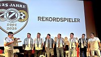 Bild: Fu&szlig;baller des FSV Preu&szlig;en feiern ihr Jubil&auml;um