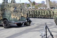 Bild: Verabschiedungsappell von Major Baumbach (Aufkl&auml;rungsbataillons 13 - Standort Gotha) auf dem Jahnplatz in Bad Langensalza