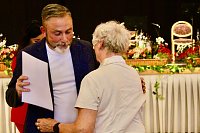 Bild: li. B&uuml;rgermeister Mathias Reinz bei der feierlichen Vereins- und Ehrenamtsabend im Kultur- und Kongresszentrum in Bad Langensalza