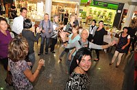 Geburtstagsfeier in der Galerie Bild: Geburtstagsfeier in der Galerie
