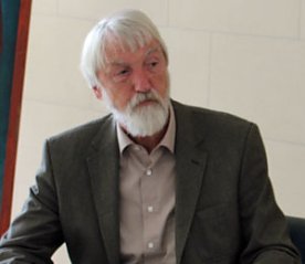 Bild: Th&uuml;ringer Verdienstordens an Professor Dr. Eckart Lange