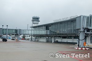 Auf dem Flughafen unterwegs