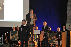 Ministerpr&auml;sident bekam Schl&auml;ge