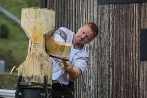 Deutschlands beste Sportholzfäller kommen nach Nohra