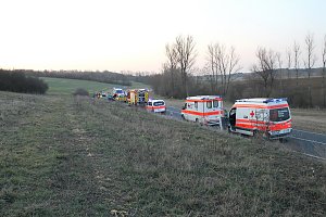 Sechs Menschen bei Unfall verletzt