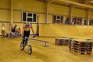 "Bikes in Motion" in der Skaterhalle Sondershausen