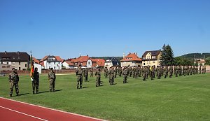 Bei Appell in Sondershausen Kommando &uuml;ber geben