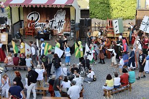 Mit einem phantastischen Spektakel und die Verabschiedung aller Akteure, endete das 28. Mittelalterfest von Bad Langensalza